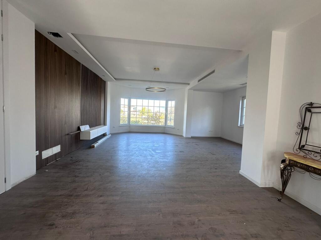 Vilë për qera  në zonën e Mjull Bathores  