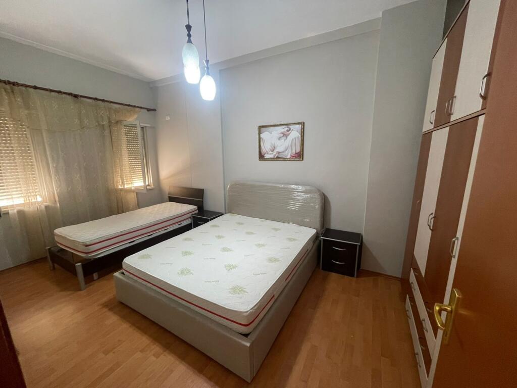 Apartament me qera tek Liqeni i Thate , Kompleksi FZ