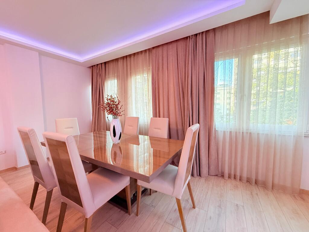 Apartment for rent in Bllok .