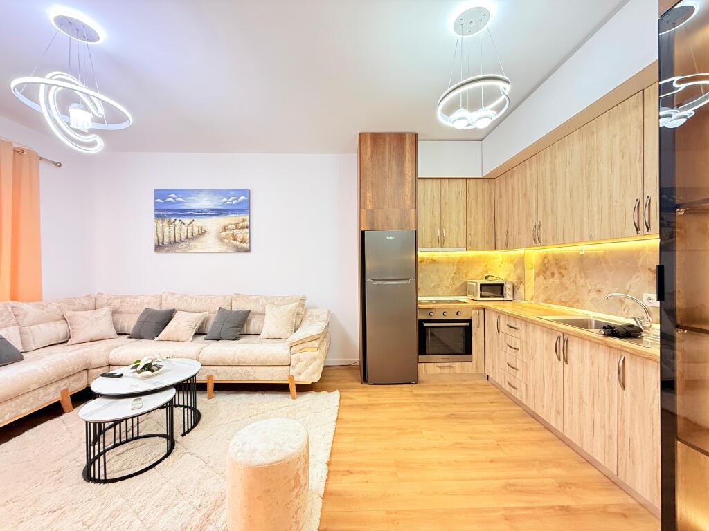 🏠 Shitet Apartament 2+1 – Astir (Ish Alfa Bank)