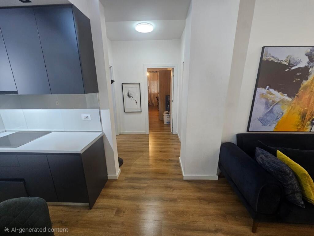 Shitet Apartament 2+1+2 Komuna e Parisit / German Computers