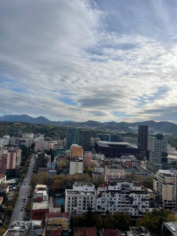 🏙️ Appartamento 1+1 + Cabina Armadio in Vendita– DownTown One, Tirana