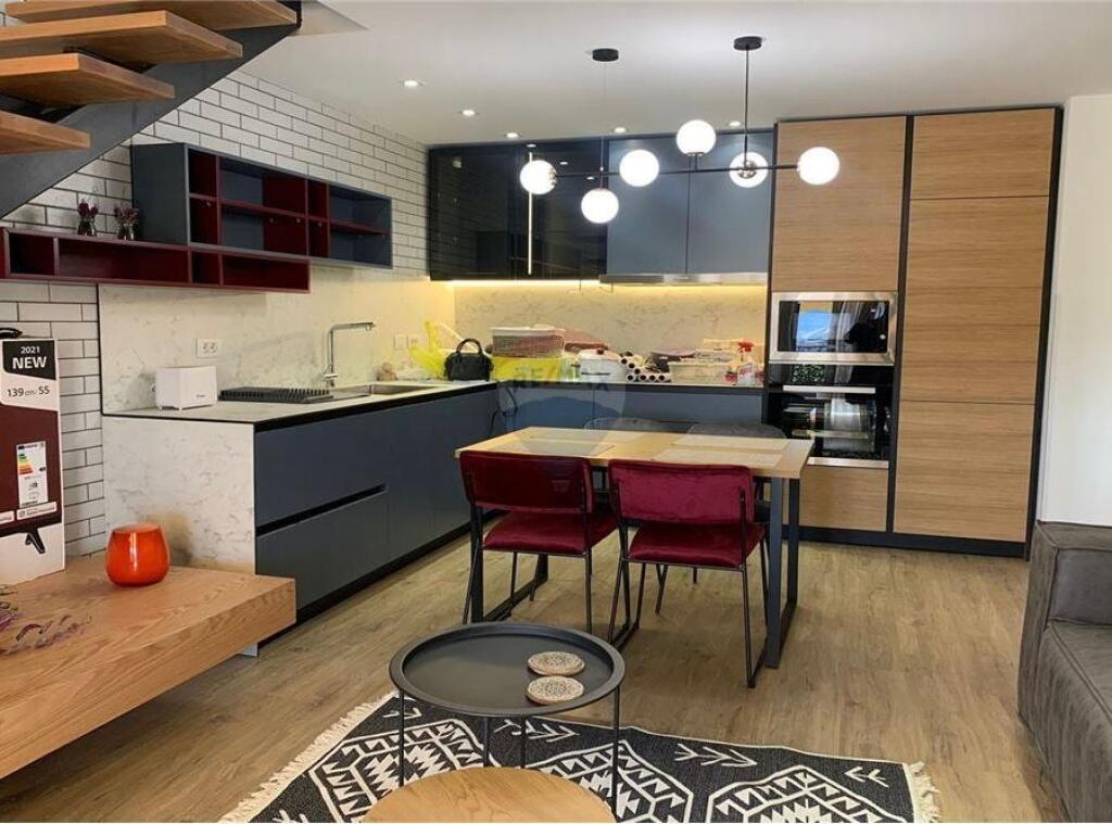 Aprtament 1+1 + post parkimi me qira rruga e Elbasanit