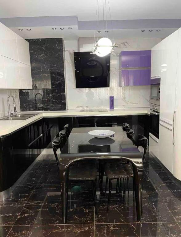 🏡 Jepet apartament 3+1+Post Parkimi me qira ne Bllok