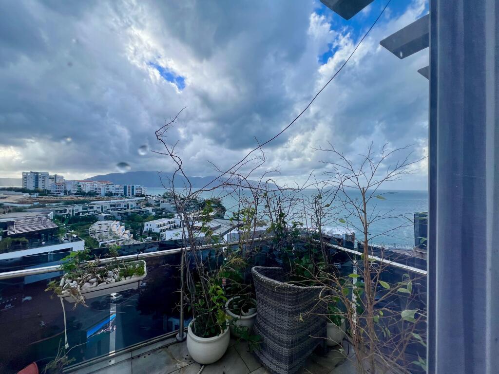 Penthouse Per Shitje Tek Marina Bay Vlore