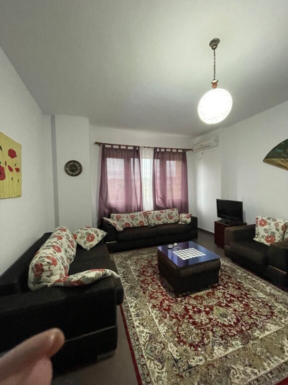 Via “Mine Peza”, affittasi appartamento 1+1! 500 Euro