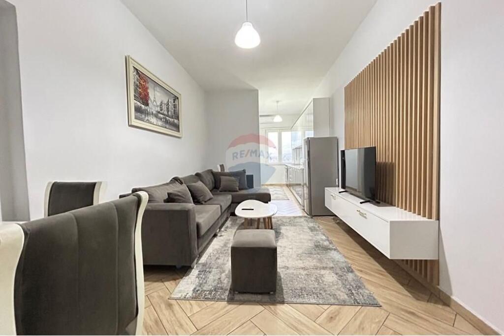 Affittasi appartamento 1+1 in Via Dibrës, vicino alla Commissariato N. 4!