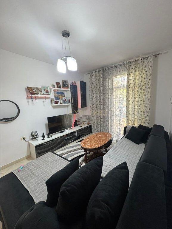 Apartament 2+1, Kodra e diellit