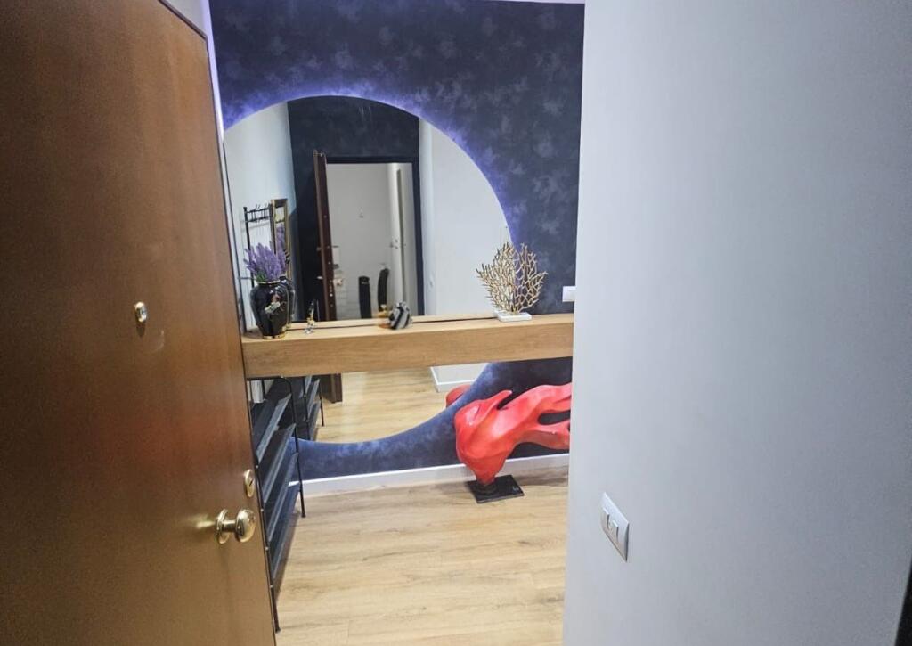 Shitet Apartament 2+1+2 Komuna e Parisit / German Computers