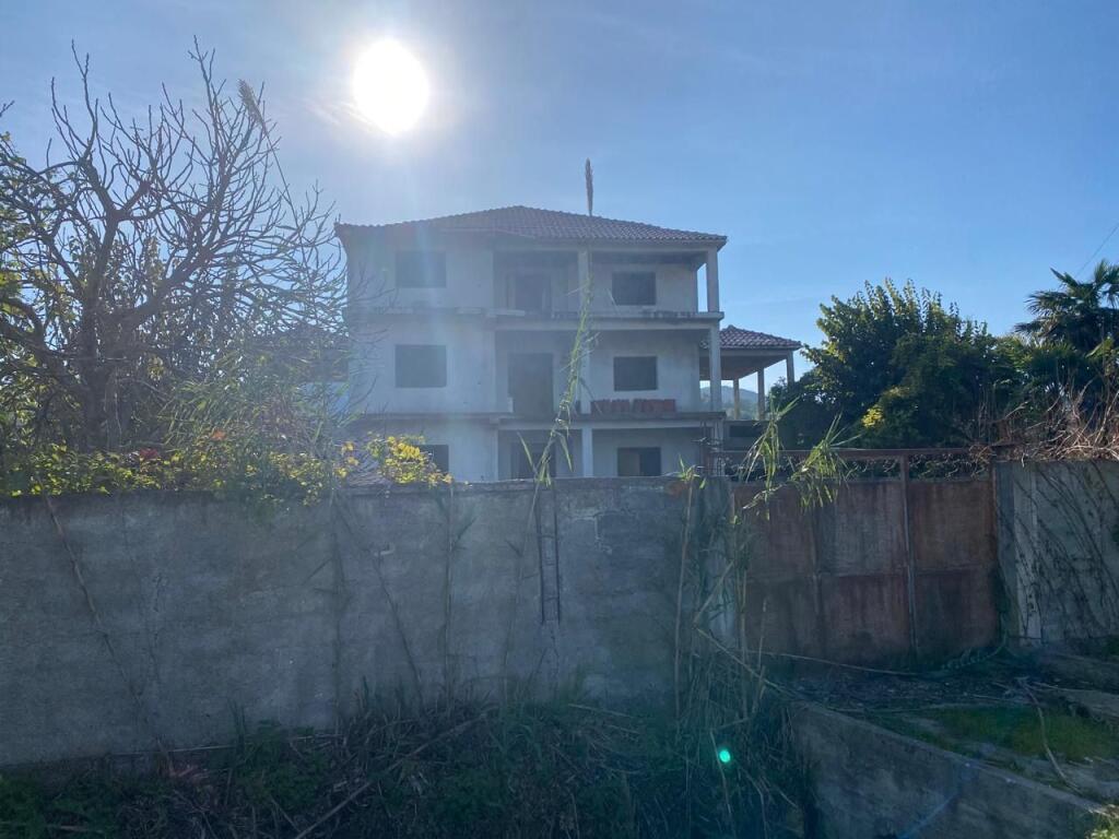 Okazion Vile per banim ne shitje