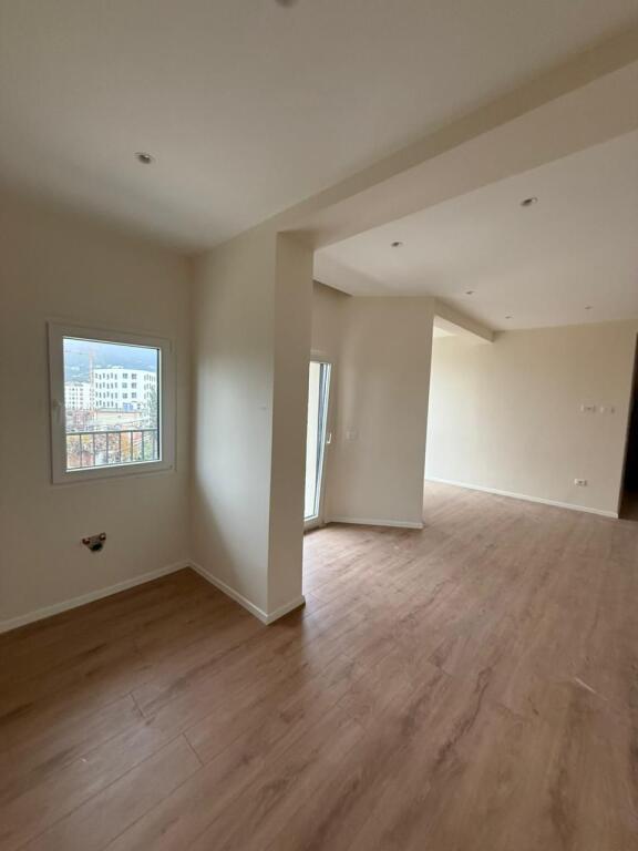 🏡 Apartament 1+1 në Shitje – Ali Demi, pranë Kompleksit KONTAKT