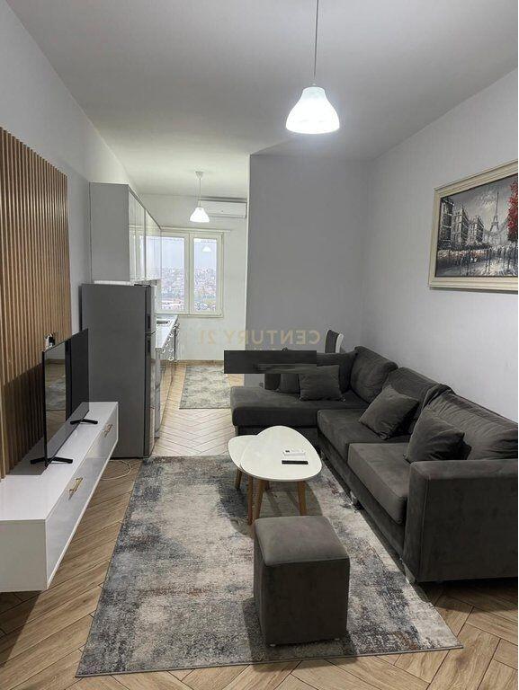 Japim me qira Apartament 1+1 Rruga e Dibres