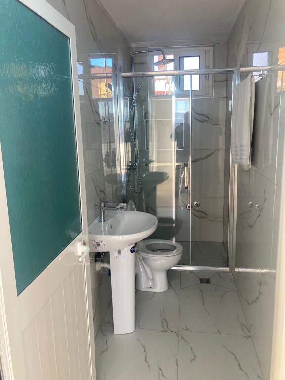 Jepet  Vile me qera ne Istitut   13881        