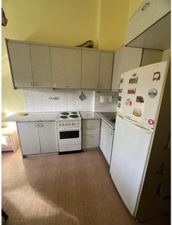 🌟 APARTAMENT 2+1 ME QIRA – ZONA E SHALLVAREVE