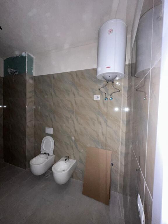 Bathore , Apartament  1+1 per qera