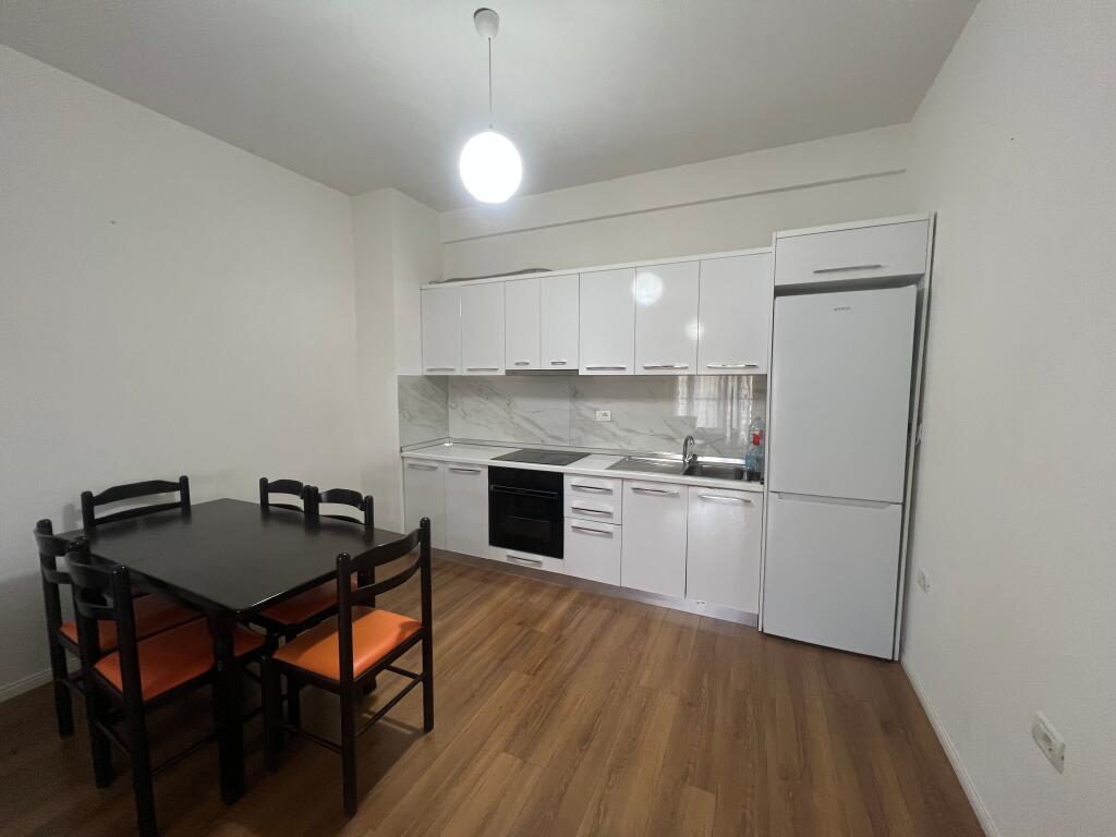Qera, Apartament 1+1+Post Parkimi, Green City