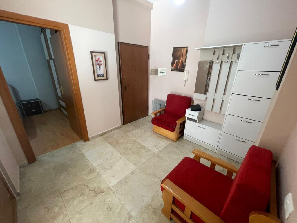 Apartament me qera 1+1 tek Liqeni i Thate