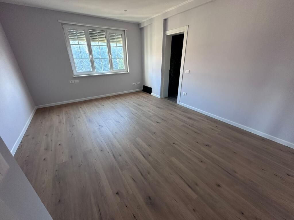 Vilë për qera  në zonën e Mjull Bathores  