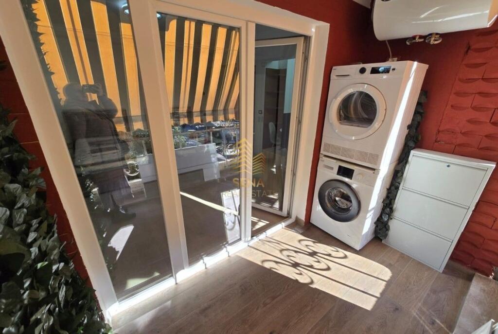 Affitto, Monolocale + Balcone, Centro, 55.000 ALL/mese