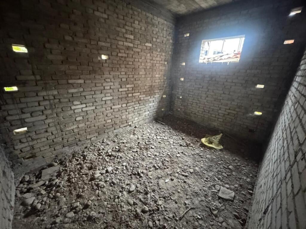 Vendesi edificio di 3 piani, Via Nuri Kello, vicino a Via Jordan Misja