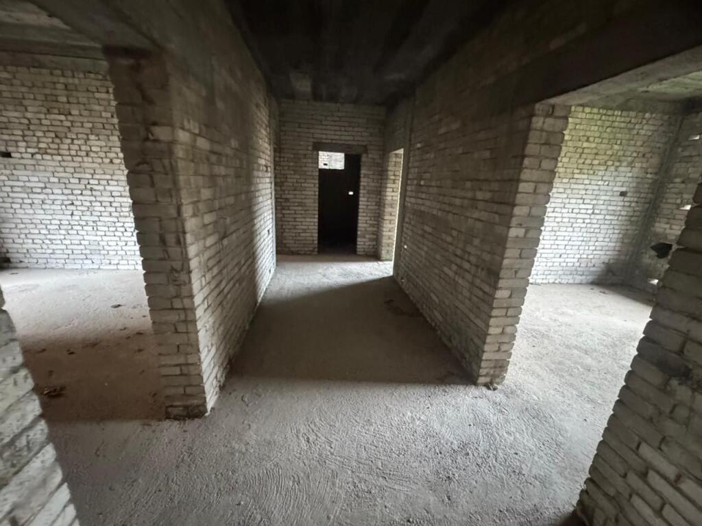 Vendesi edificio di 3 piani, Via Nuri Kello, vicino a Via Jordan Misja