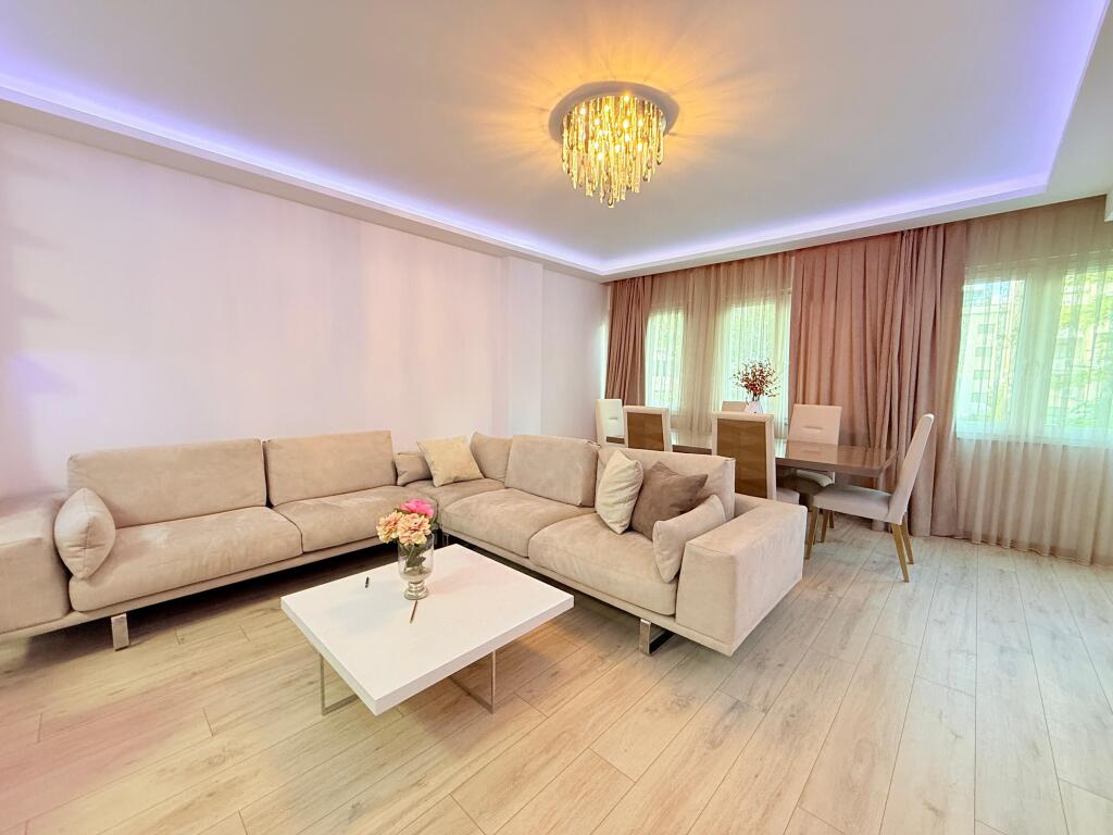 Apartment for rent in Bllok .