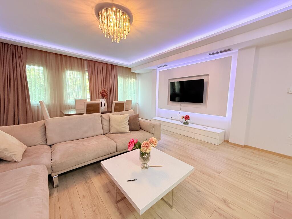 Apartment for rent in Bllok .