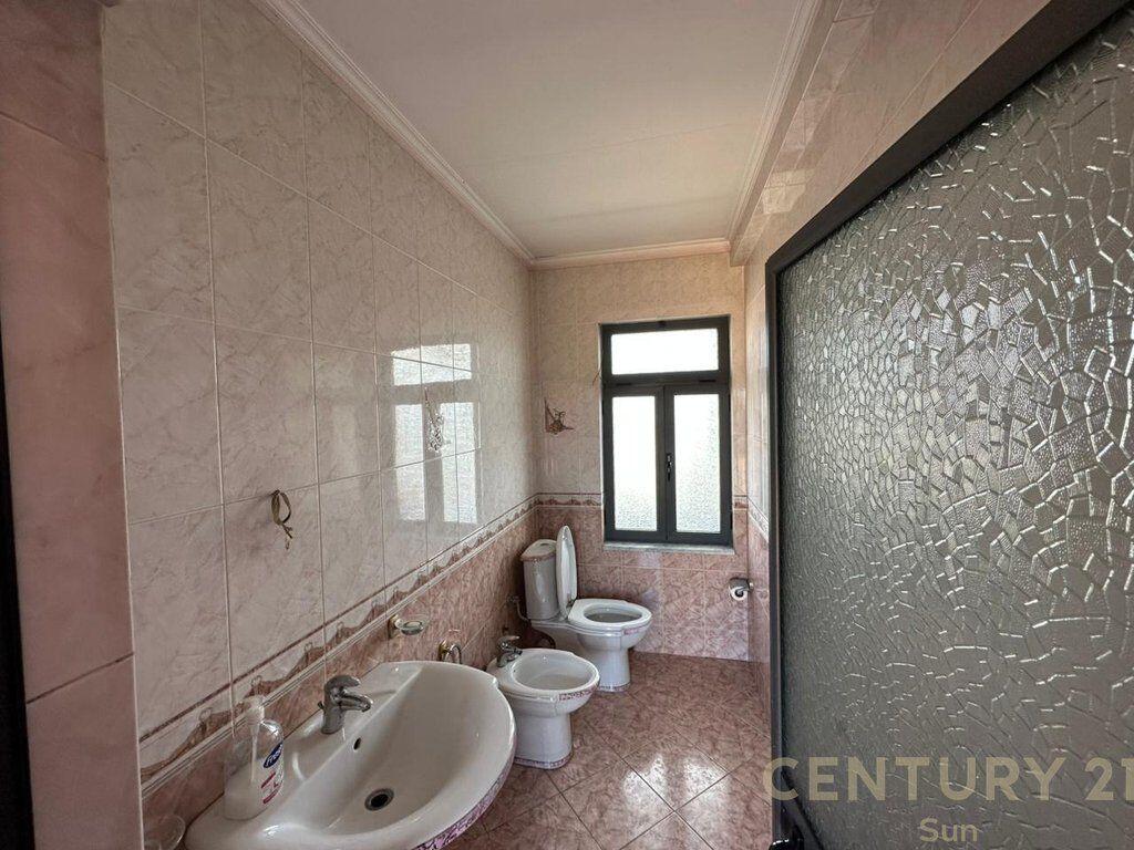 VILË PËR QIRA – UNAZA E RE / ASTIR