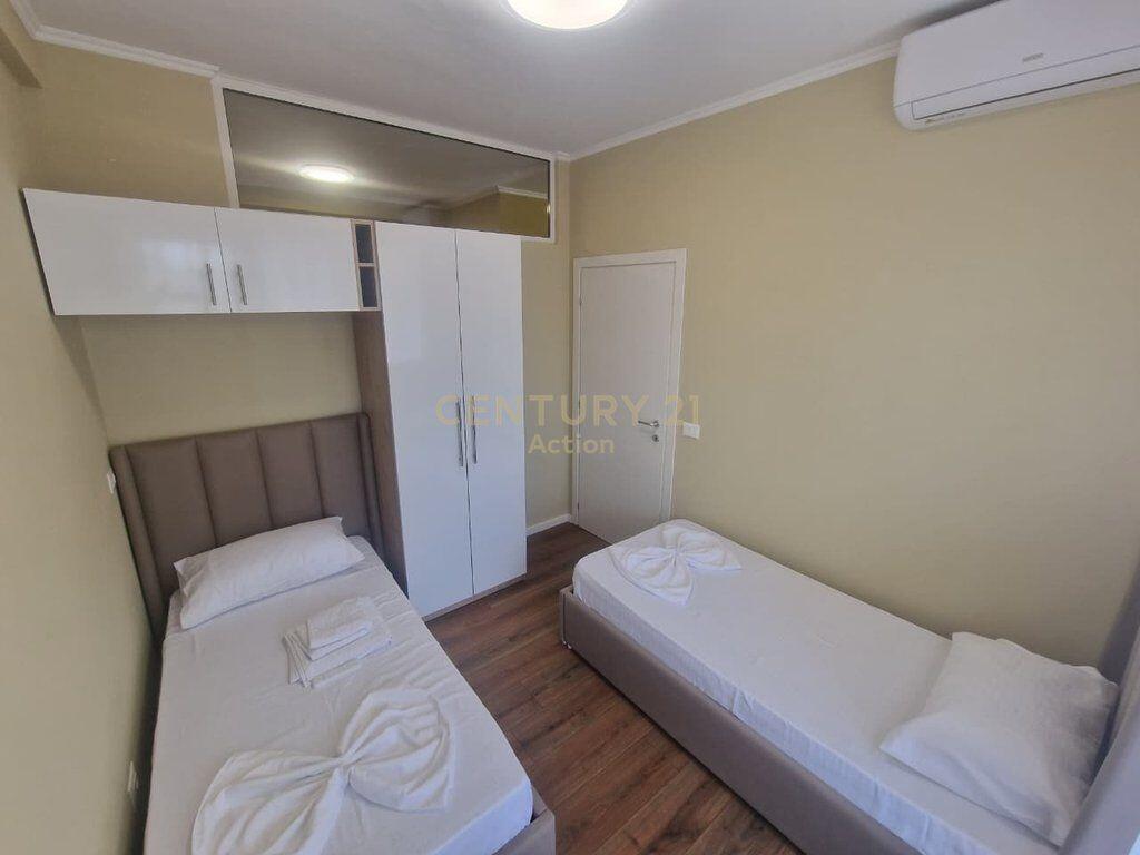 APARTAMENT 2+1 ME QIRA, TEK BULEVARDI ZOGI PARE