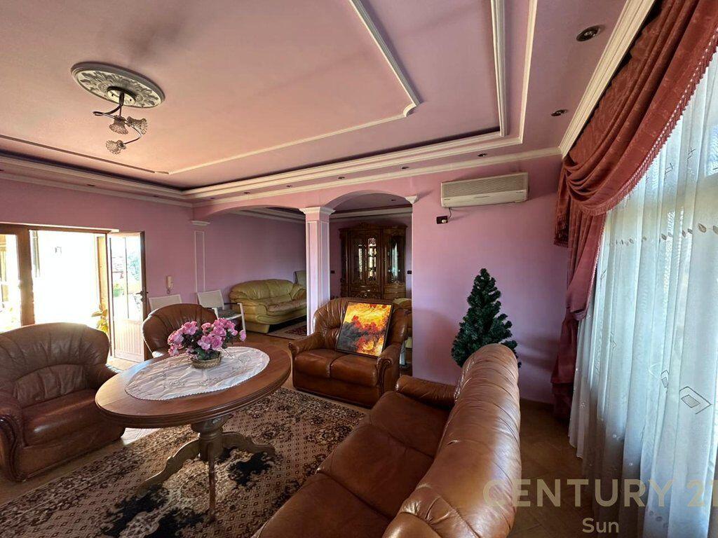 VILË PËR QIRA – UNAZA E RE / ASTIR