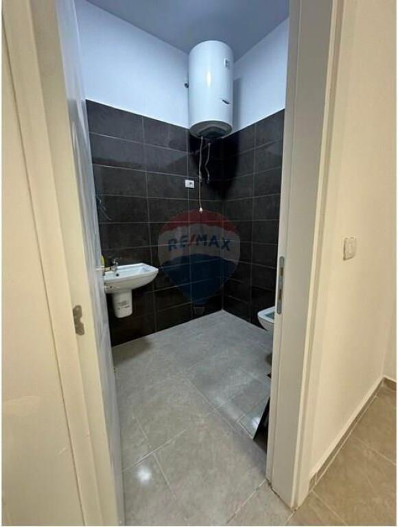 Dyqan - Për Qira - Kompleksi Turdiu, Tiranë