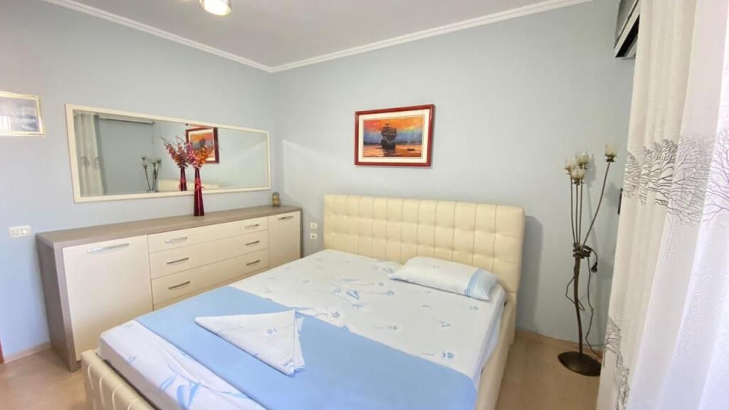 Apartament me qera 2+1 📍Rruga Barrikadave