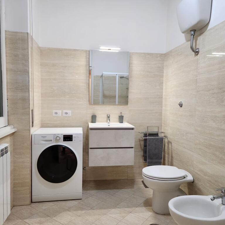 Apartament Me Qera 1+1 Tek Rruga E Kavajes (ID B2101352) Tirane