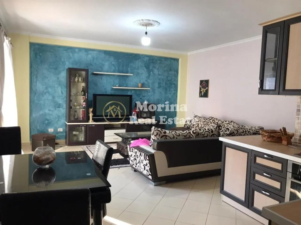 Qera apartamentin 2+1, pas Casa Italia, 420 Euro/Muaj