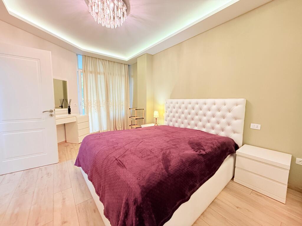 Apartment for rent in Bllok .