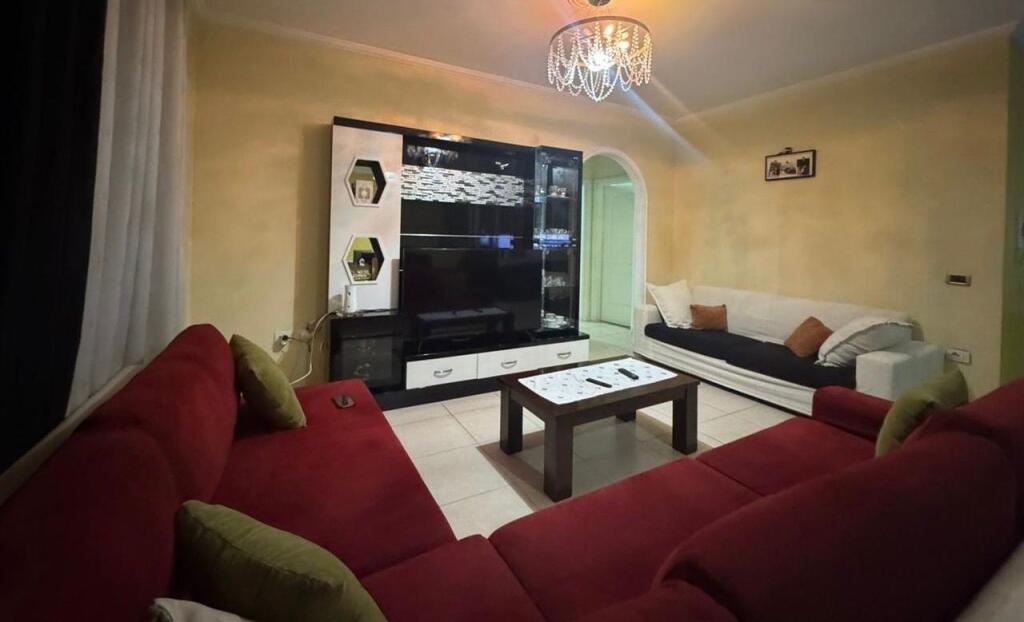 For rent 2+1+2 near Kmy, Yzberisht