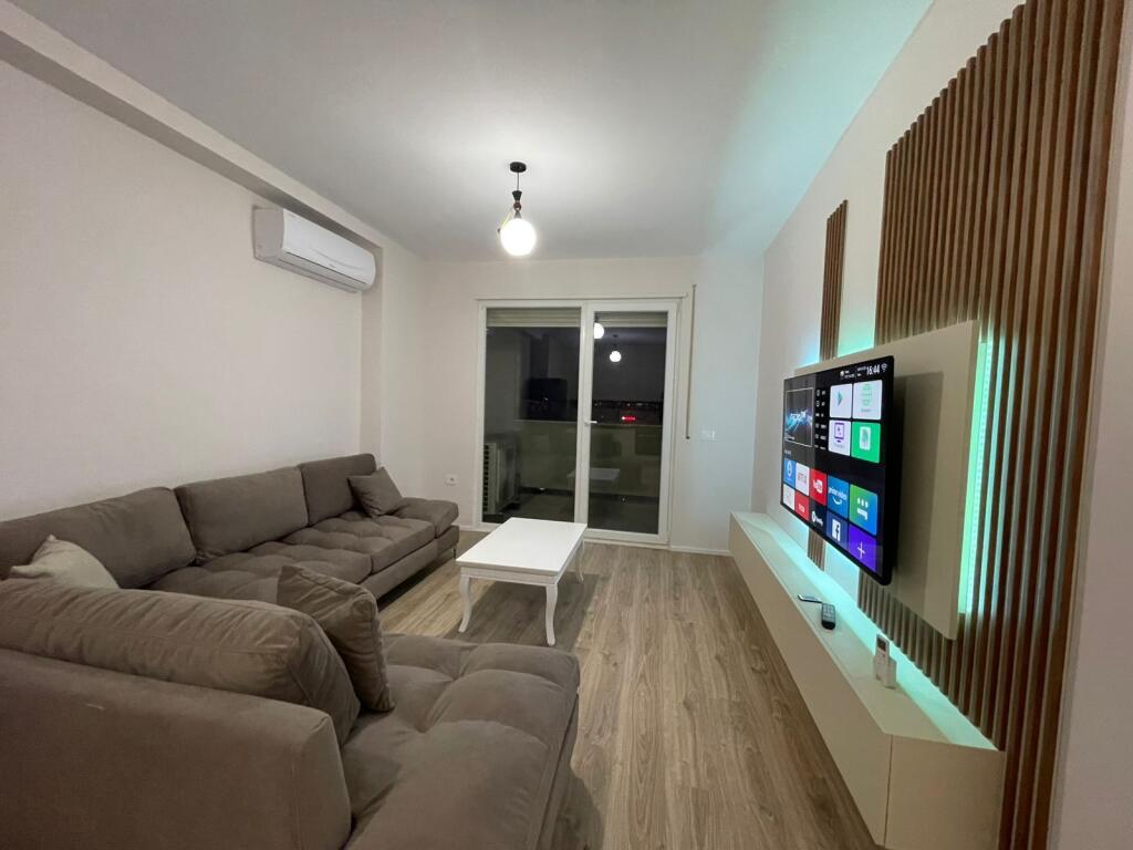 Apartament 2+1 + post parkimi tek Goldeen Park !