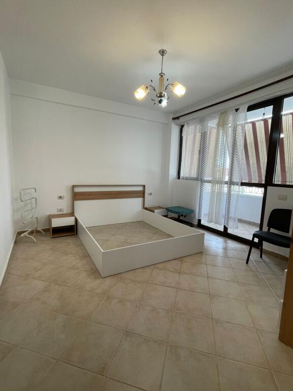 Appartamento 1+1 in affitto via Elbasan