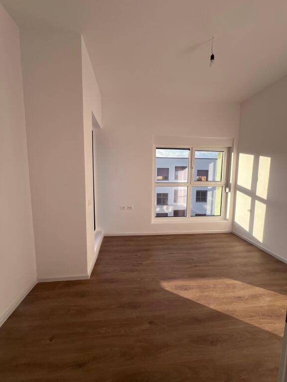 Jepet 1+1 bosh,Rezidenca Kadiu-Ali Dem