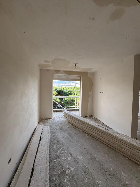 Apartament për shitje në Golem – Mes pishave, relaks dhe komfort! 🌿🏖️