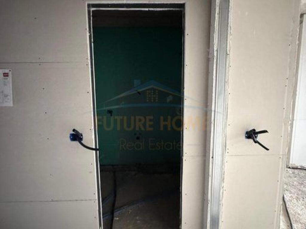 Shitet, Apartament 2+1+2+Depo,Kompleksi "Golden Gate", Pranë Maternitetit të Ri