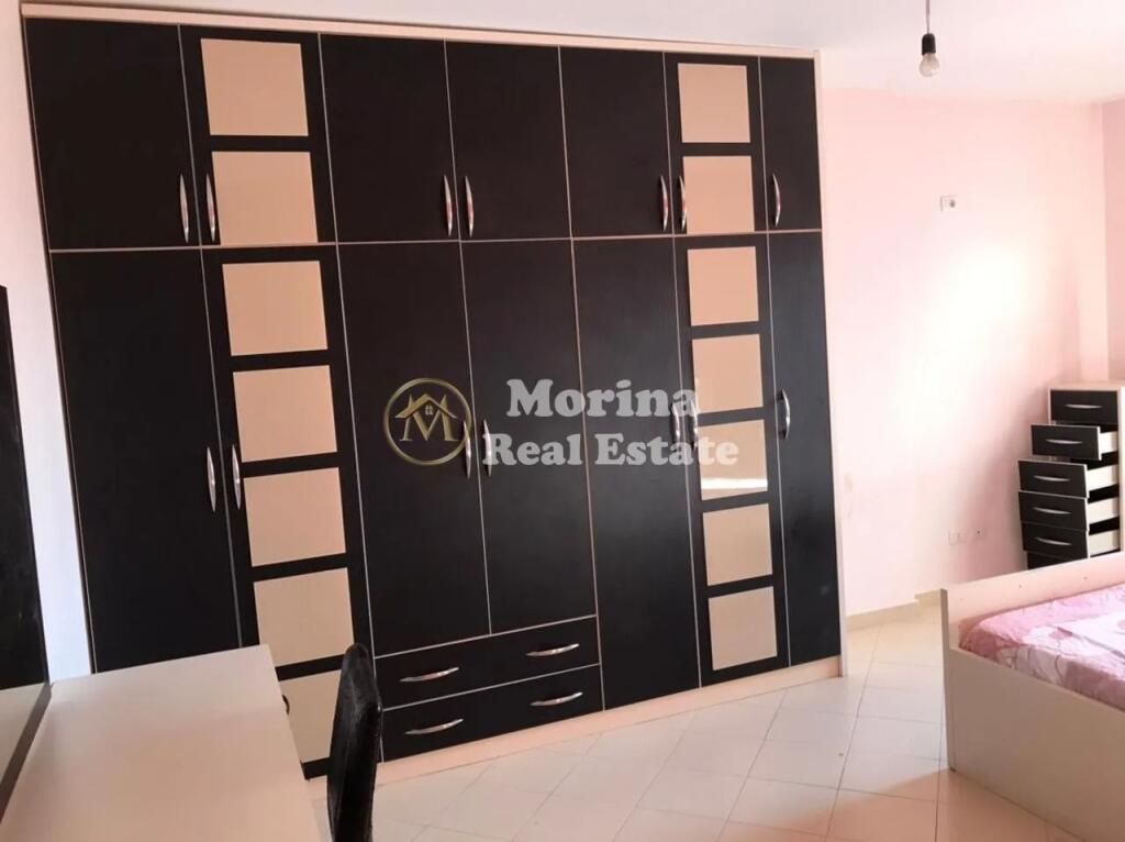 Qera apartamentin 2+1, pas Casa Italia, 420 Euro/Muaj