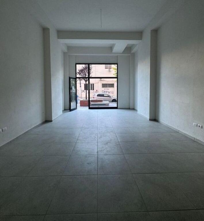 Jepet me qera dyqan pran amerikan 3