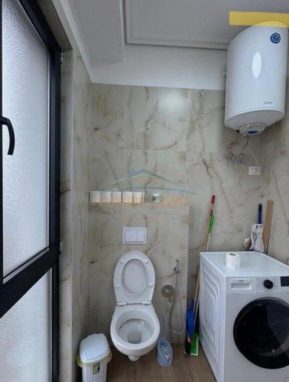 Shitet Apartament 1+1, Kompleksi Arlis – Farmacia 10, Tiranë