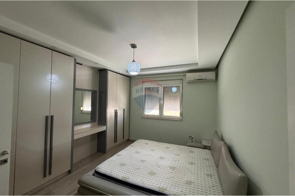 Apartament 3+1+2 Per Qira Ne Bllok