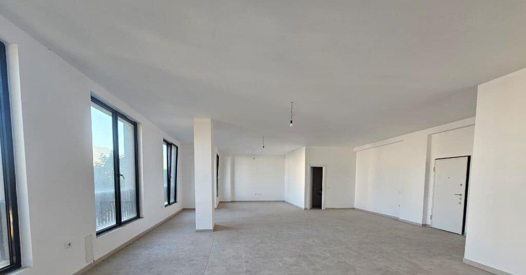 JAPIM ME QIRA AMBIENT KOMERCIAL TEK REZIDENCA ZIRKON ME VIZIBILITET NGA RRUGA KRYESORE