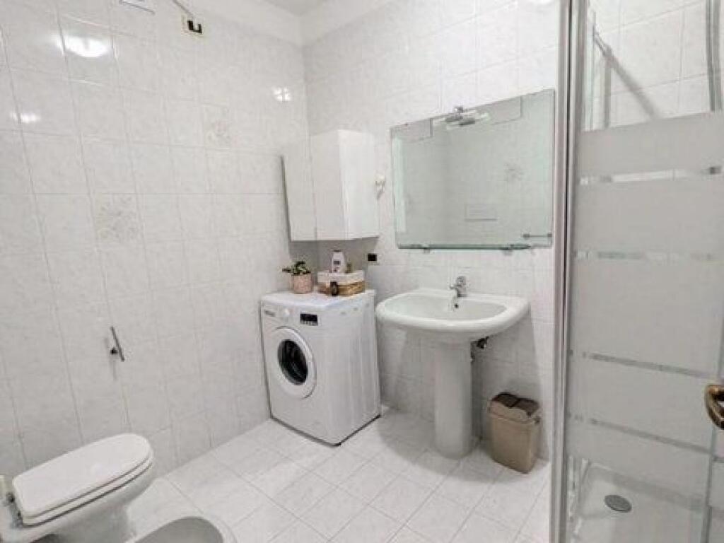 Apartament Me Qera 2+1 ne Astir (ID B2201603) Tirane