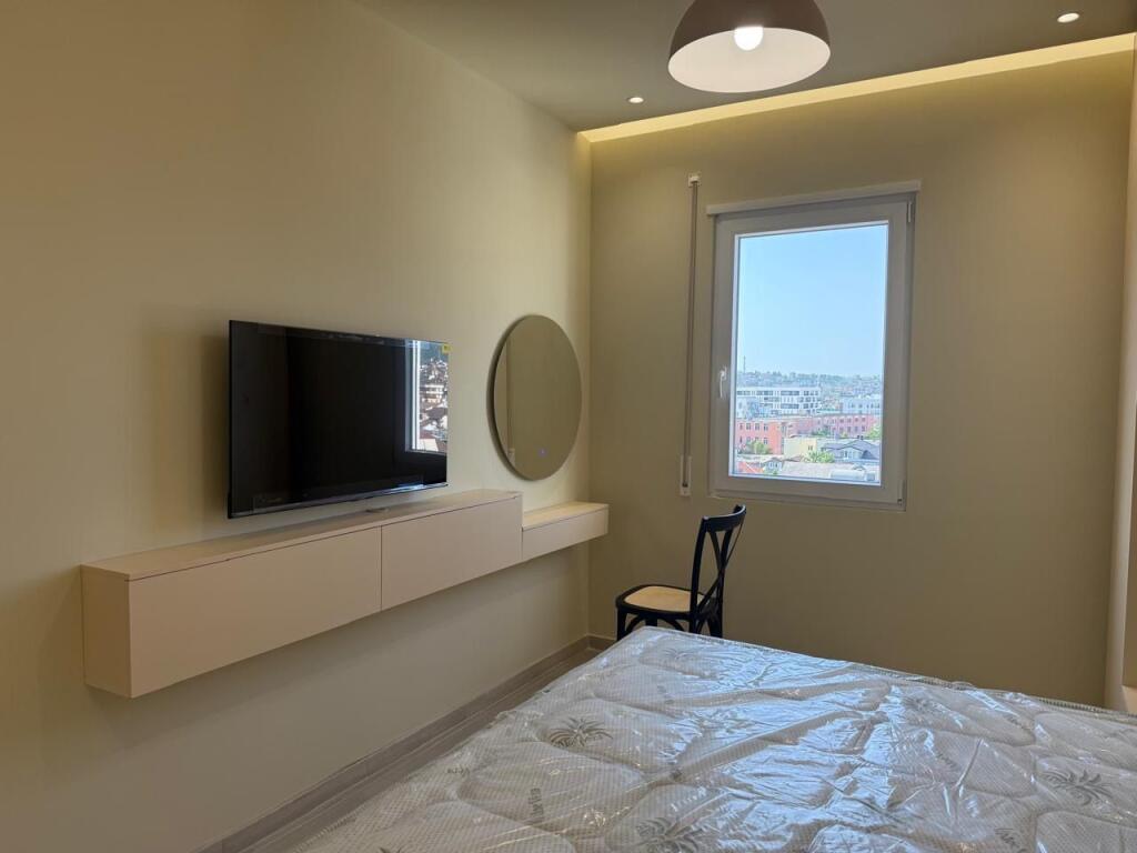 Jepet me qera – Apartament 1+1 në rrugën “5 Maji”