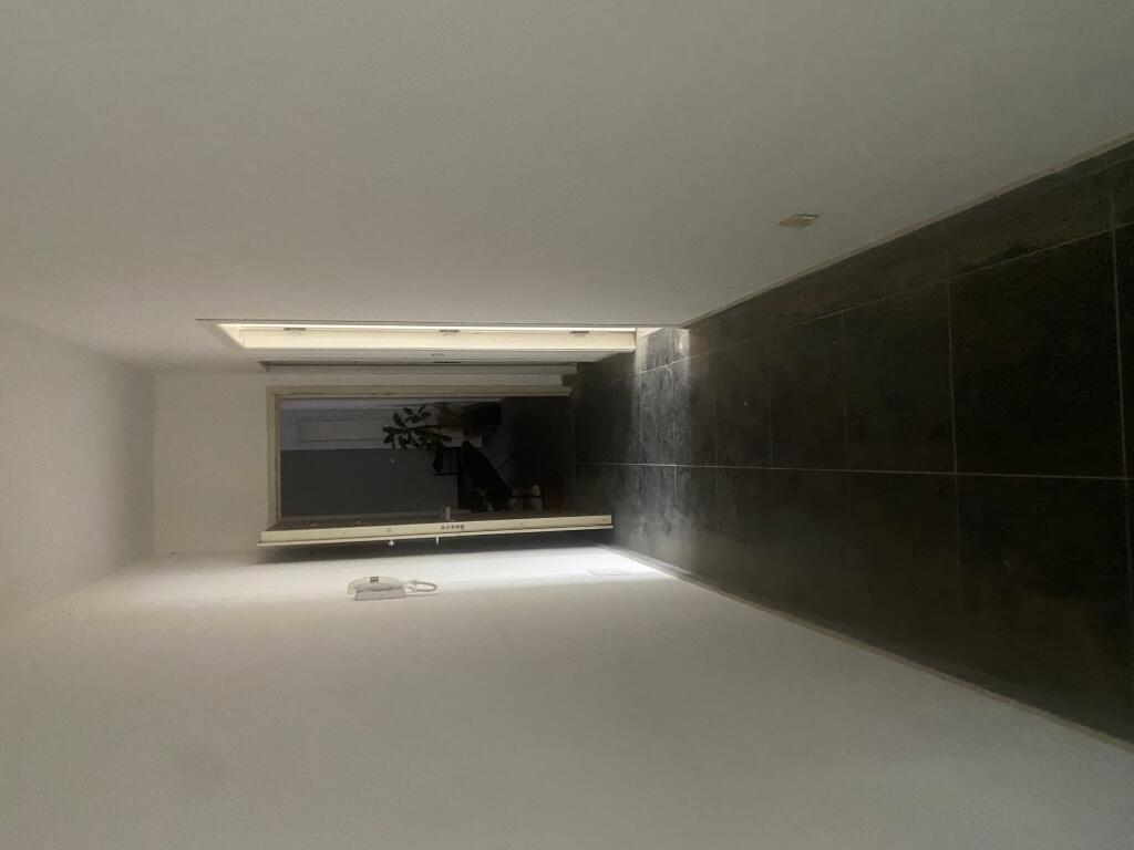 2+1,te hotel radison liqeni i thate,cmimi 238.000 euro i diskutueshem