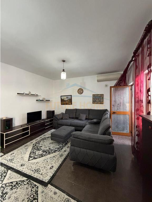 APARTAMENT 3+1 ME QIRA – FRESK, TIRANË